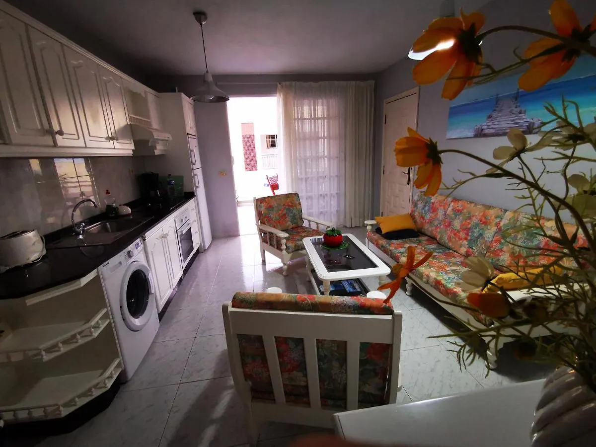 Apartamento Candil contacts